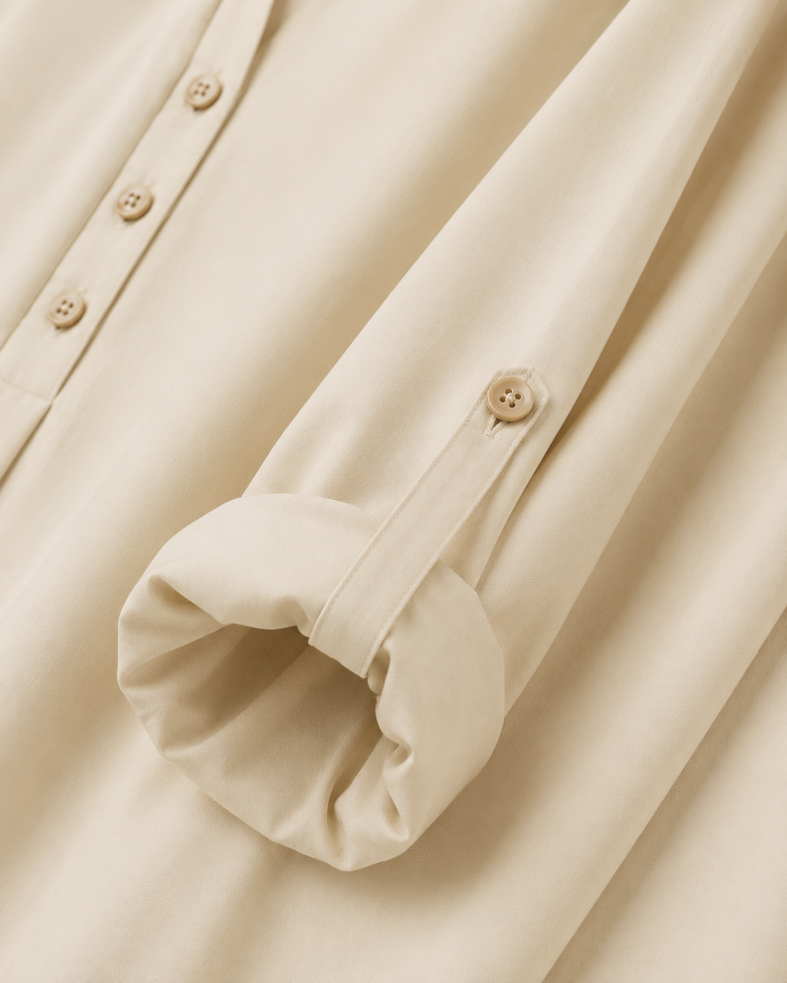 Pivoine TENCEL Lyocell Beige rolled sleeve tab fastened to its button